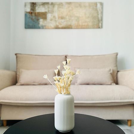 Behappy Salitre - Con Aparcamiento Apartment Малага Екстериор снимка