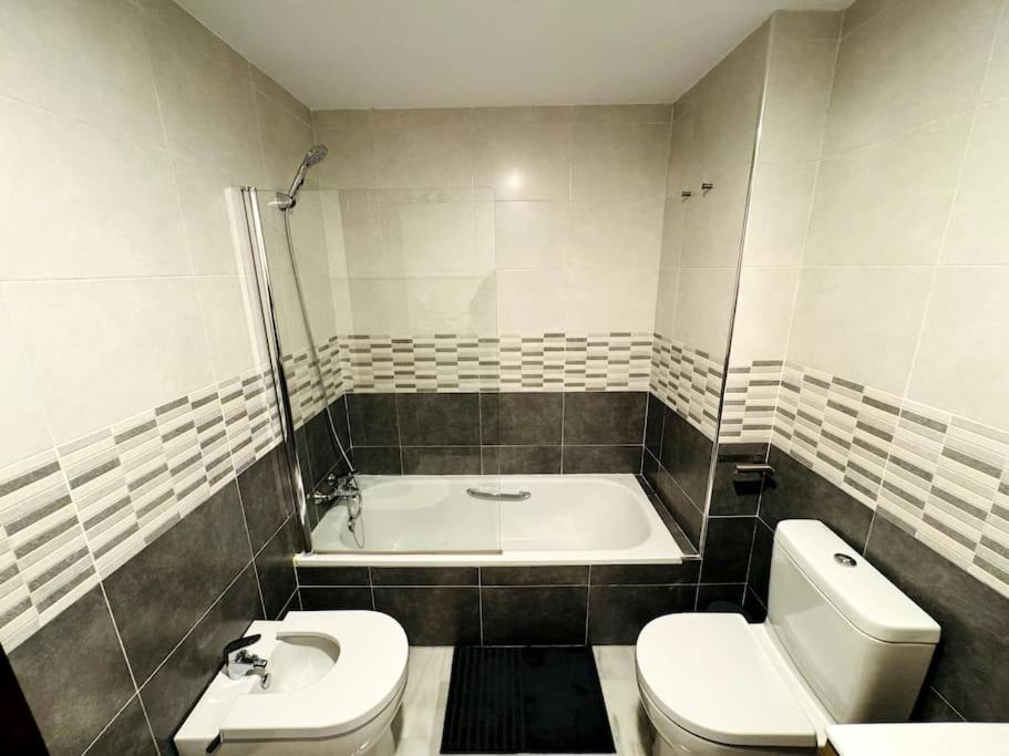 Behappy Salitre - Con Aparcamiento Apartment Малага Екстериор снимка